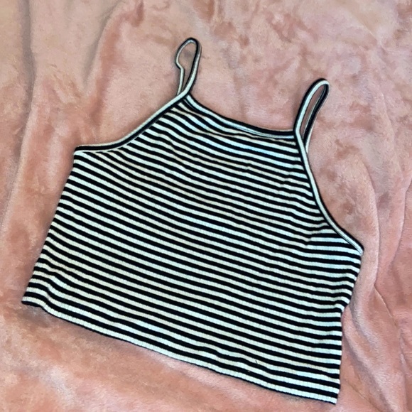 Forever 21 B&W Striped Tank Crop Top - Picture 1 of 3